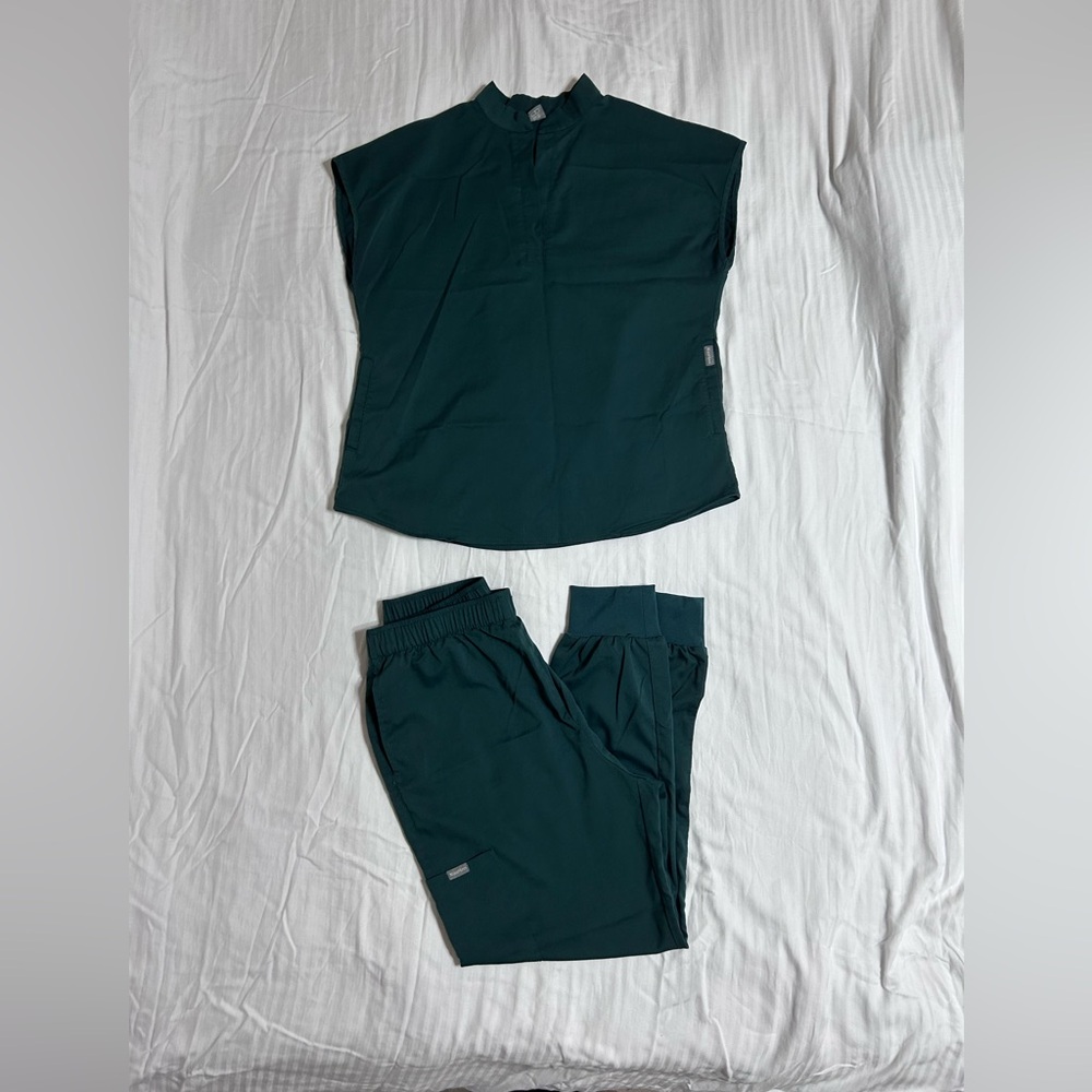 Hunter Green Women's Pants & Jumpsuit Set - Picture 2 of 2